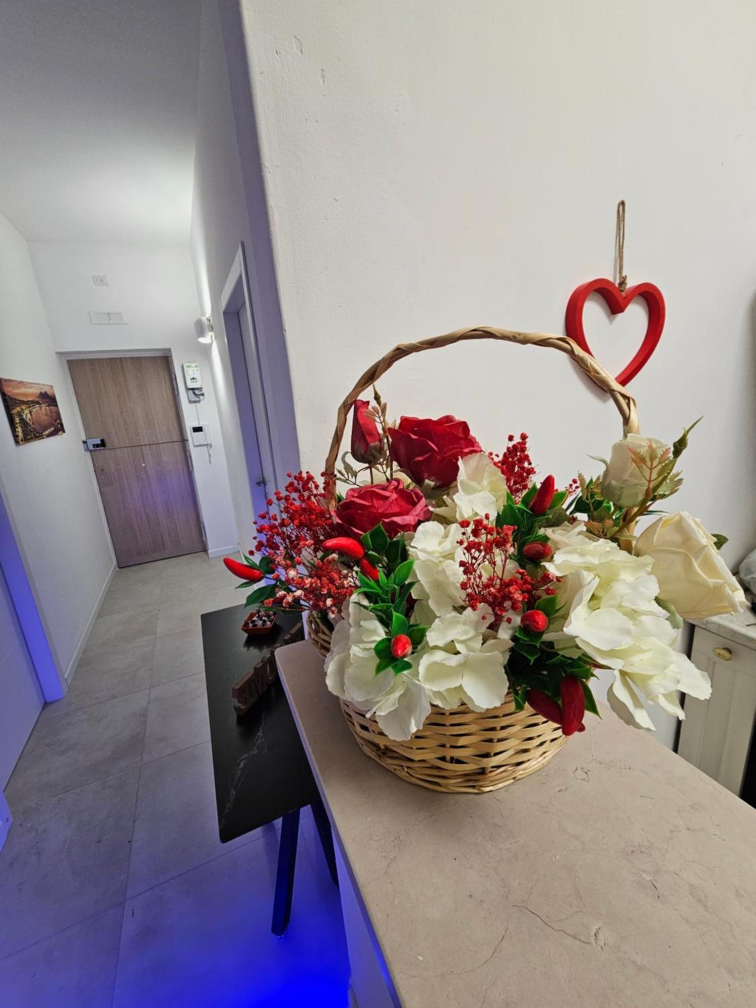 Erminia Suite Napoli Esterno foto