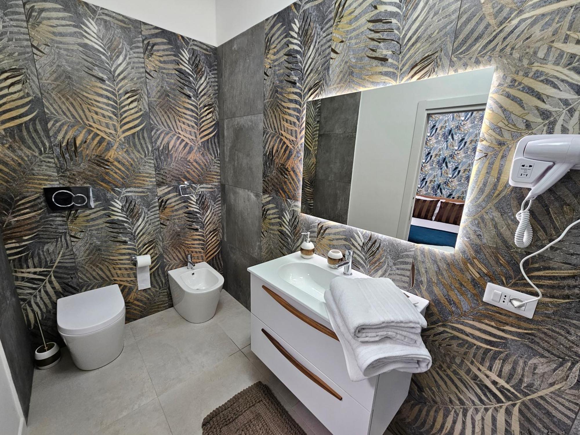 Erminia Suite Napoli Esterno foto